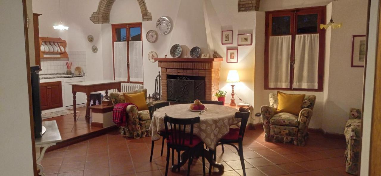 Casa Bartolacci Charme In Bivigliano Eksteriør billede